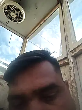 Snapshot of pintuS40 chatting on 01-05-25, 10:53 pintuS40 online show from 01-05-25, 10:53