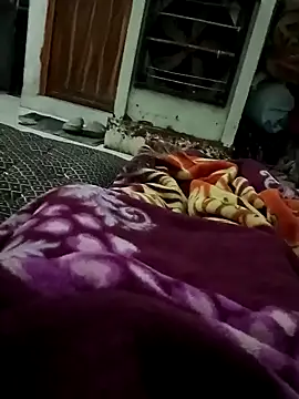 Snapshot of pintuS40 chatting on 02-19-25, 12:14 pintuS40 online show from 02-19-25, 12:14