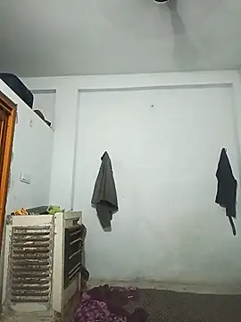 Snapshot of pintuS40 chatting on 02-19-25, 03:05 pintuS40 online show from 02-19-25, 03:05