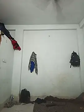 Snapshot of pintuS40 chatting on 03-22-25, 01:43 pintuS40 online show from 03-22-25, 01:43