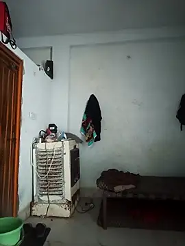 Snapshot of pintuS40 chatting on 10-16-25, 01:39 pintuS40 online show from 10-16-25, 01:39