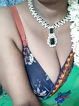 sophia600 online show from 12-15-24, 07:10