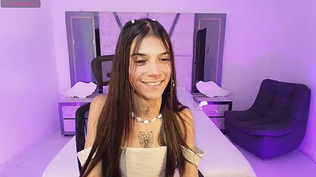 Snapshot of CoralRigan chatting on 01-07-25, 08:24 CoralRigan online show from 01-07-25, 08:24