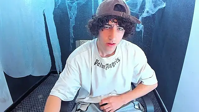 Kerverr  online show from 10-30-25, 01:34