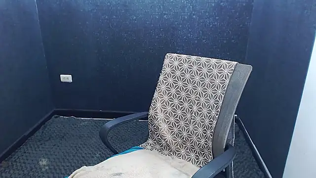 Kerverr  online show from 11-16-25, 04:12