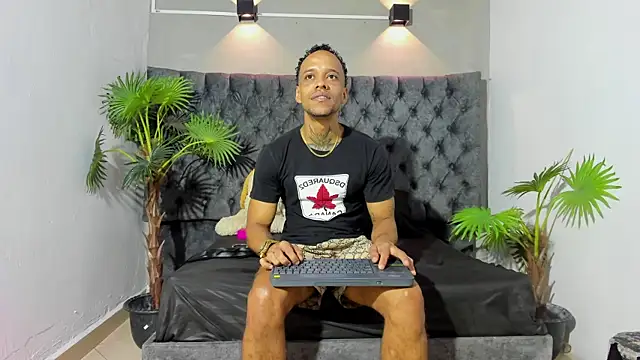 Snapshot of Salomon_koude chatting on 06-07-26, 04:22 Salomon koude online show from 06-07-26, 04:22