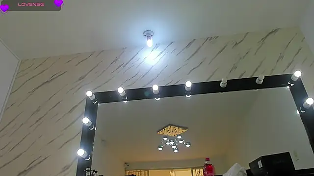 ElisabethMassey online show from 10-28-25, 02:09