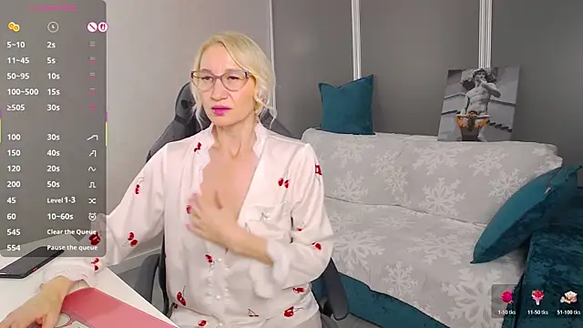 Snapshot of Sofia_Soul chatting on 11-02-25, 07:05 Sofia Soul online show from 11-02-25, 07:05