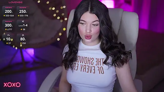 YourLolaBunny online show from 03-12-26, 08:15