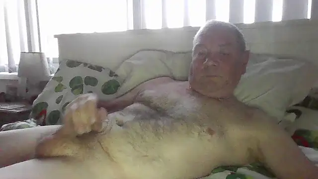 gibbo62 online show from 12-16-25, 03:50