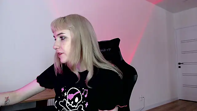 Princess Shy    online show from 03-03-25, 02:15