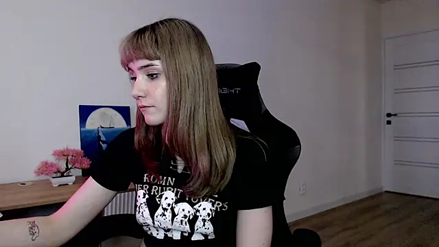 Princess Shy    online show from 03-12-25, 02:34