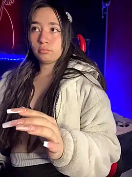 Sophie LS online show from 11-26-25, 04:57