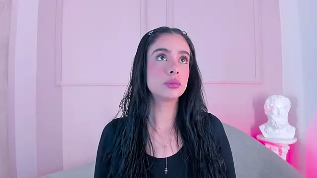 victoria milann online show from 11-26-25, 01:23