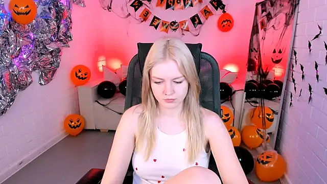 GraceGlamour online show from 10-23-25, 05:07