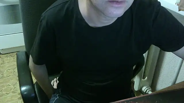 Snapshot of AlDON59 chatting on 10-12-25, 05:34 AlDON59 online show from 10-12-25, 05:34