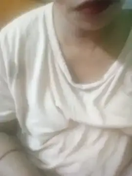 Snapshot of NairaSaxena chatting on 07-28-26, 05:36 NairaSaxena online show from 07-28-26, 05:36