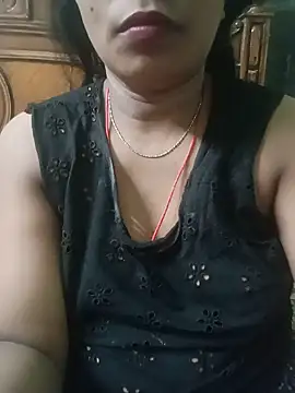 Snapshot of NairaSaxena chatting on 07-31-26, 05:01 NairaSaxena online show from 07-31-26, 05:01