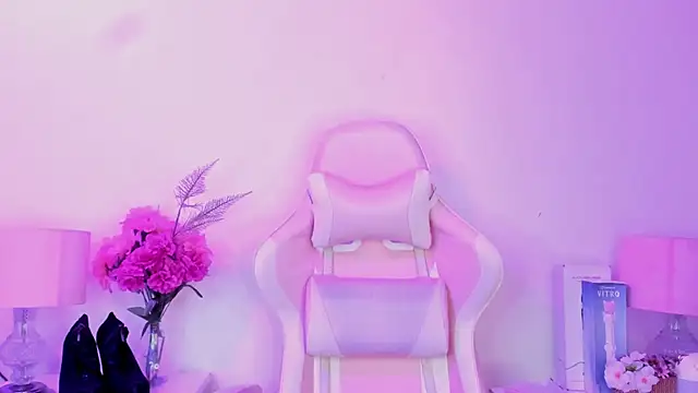 MollyBigBoobs12 online show from 03-11-25, 08:09