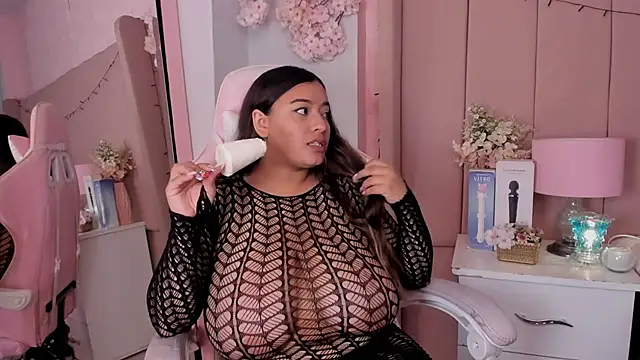 MollyBigBoobs12 online show from 10-07-25, 08:39