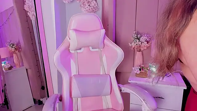 MollyBigBoobs12 online show from 10-08-25, 10:29