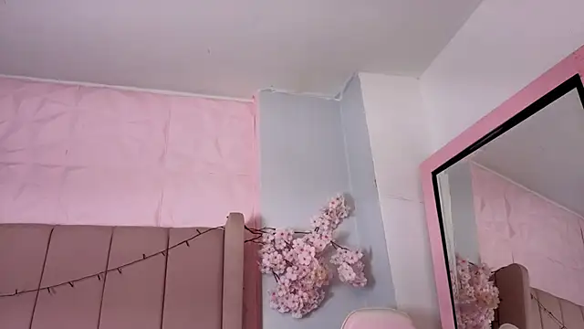 MollyBigBoobs12 online show from 10-17-25, 08:55