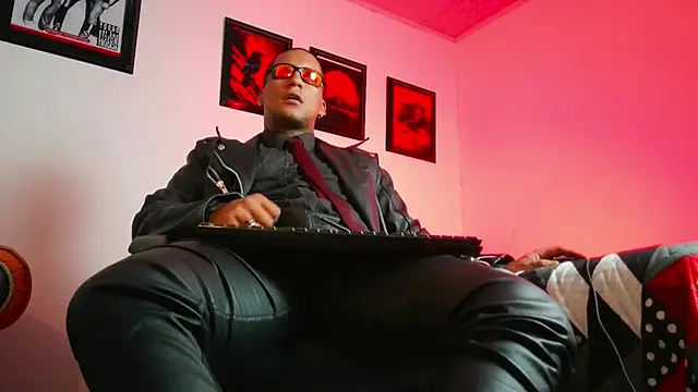 Leonnardo Jaramillo online show from 11-13-25, 11:20