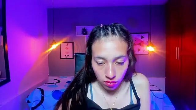 Snapshot of Valeria_roussi chatting on 12-04-24, 07:34 Valeria roussi online show from 12-04-24, 07:34