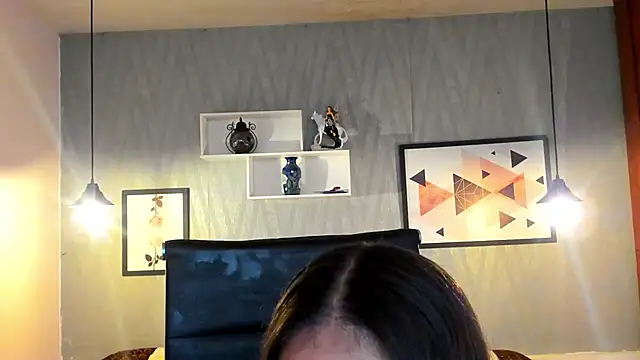 Snapshot of Valeria_roussi chatting on 12-21-24, 02:04 Valeria roussi online show from 12-21-24, 02:04