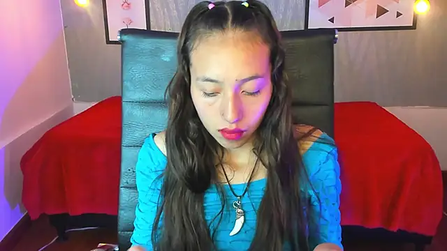 Snapshot of Valeria_roussi chatting on 12-27-24, 05:05 Valeria roussi online show from 12-27-24, 05:05