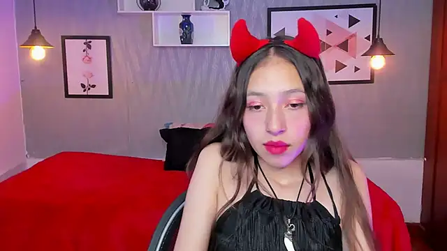 Snapshot of Valeria_roussi chatting on 01-14-25, 08:37 Valeria roussi online show from 01-14-25, 08:37