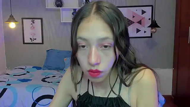 Snapshot of Valeria_roussi chatting on 02-14-25, 03:36 Valeria roussi online show from 02-14-25, 03:36