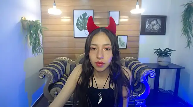 Snapshot of Valeria_roussi chatting on 02-14-25, 07:23 Valeria roussi online show from 02-14-25, 07:23