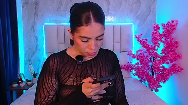 IsabellaAnngel online show from 06-07-26, 04:27