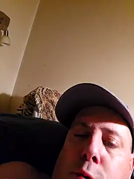 Snapshot of HeteroHotGuy1 chatting on 12-04-24, 12:08 HeteroHotGuy1 online show from 12-04-24, 12:08