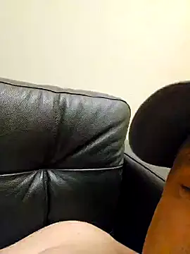 Snapshot of HeteroHotGuy1 chatting on 12-15-24, 06:29 HeteroHotGuy1 online show from 12-15-24, 06:29