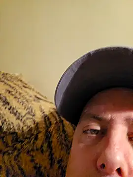 Snapshot of HeteroHotGuy1 chatting on 01-23-25, 08:46 HeteroHotGuy1 online show from 01-23-25, 08:46