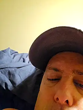 Snapshot of HeteroHotGuy1 chatting on 01-29-25, 11:14 HeteroHotGuy1 online show from 01-29-25, 11:14