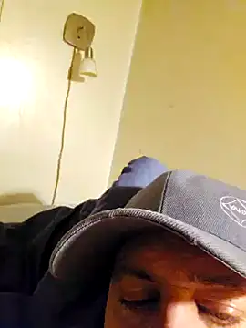 Snapshot of HeteroHotGuy1 chatting on 01-30-25, 04:02 HeteroHotGuy1 online show from 01-30-25, 04:02