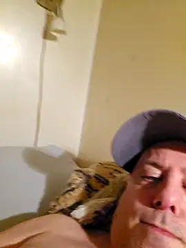 Snapshot of HeteroHotGuy1 chatting on 02-11-25, 05:37 HeteroHotGuy1 online show from 02-11-25, 05:37