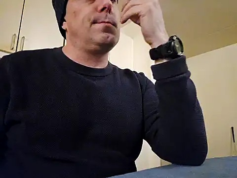 Snapshot of HeteroHotGuy1 chatting on 02-17-25, 04:09 HeteroHotGuy1 online show from 02-17-25, 04:09