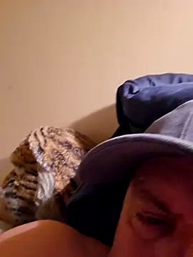 Snapshot of HeteroHotGuy1 chatting on 02-24-25, 01:35 HeteroHotGuy1 online show from 02-24-25, 01:35