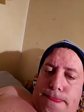 Snapshot of HeteroHotGuy1 chatting on 03-11-25, 12:00 HeteroHotGuy1 online show from 03-11-25, 12:00