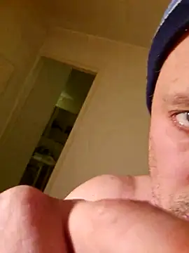 Snapshot of HeteroHotGuy1 chatting on 03-16-25, 07:49 HeteroHotGuy1 online show from 03-16-25, 07:49