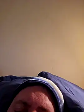 Snapshot of HeteroHotGuy1 chatting on 03-17-25, 04:33 HeteroHotGuy1 online show from 03-17-25, 04:33