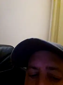 Snapshot of HeteroHotGuy1 chatting on 09-09-25, 09:36 HeteroHotGuy1 online show from 09-09-25, 09:36