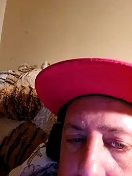 Snapshot of HeteroHotGuy1 chatting on 09-14-25, 09:03 HeteroHotGuy1 online show from 09-14-25, 09:03