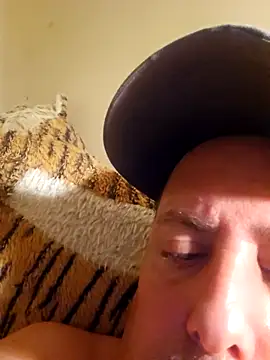 Snapshot of HeteroHotGuy1 chatting on 10-03-25, 08:50 HeteroHotGuy1 online show from 10-03-25, 08:50