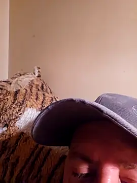 Snapshot of HeteroHotGuy1 chatting on 10-05-25, 12:42 HeteroHotGuy1 online show from 10-05-25, 12:42