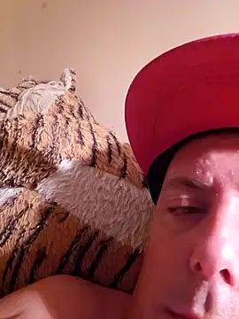 Snapshot of HeteroHotGuy1 chatting on 10-10-25, 10:42 HeteroHotGuy1 online show from 10-10-25, 10:42